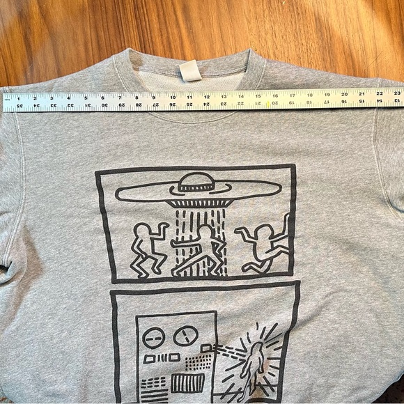 Uniqlo Limited Keith Haring Print Gray Sweatshirt - XXL but L/XL Fit - Picture 6 of 8